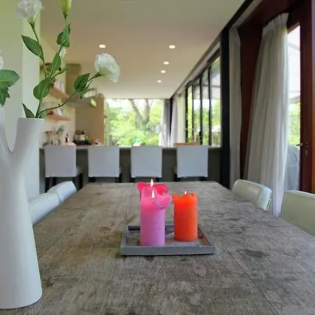 Holiday Het Warme Nest *